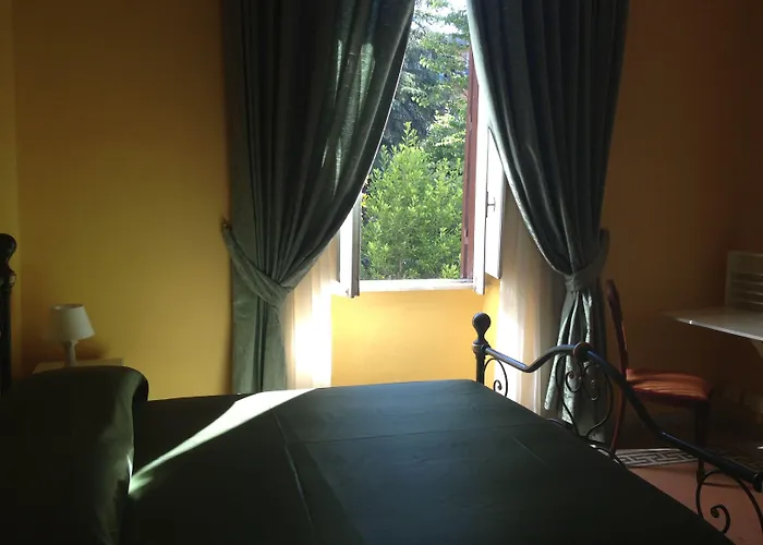 La Breccia A Porta Pia Frühstückspension Rom
