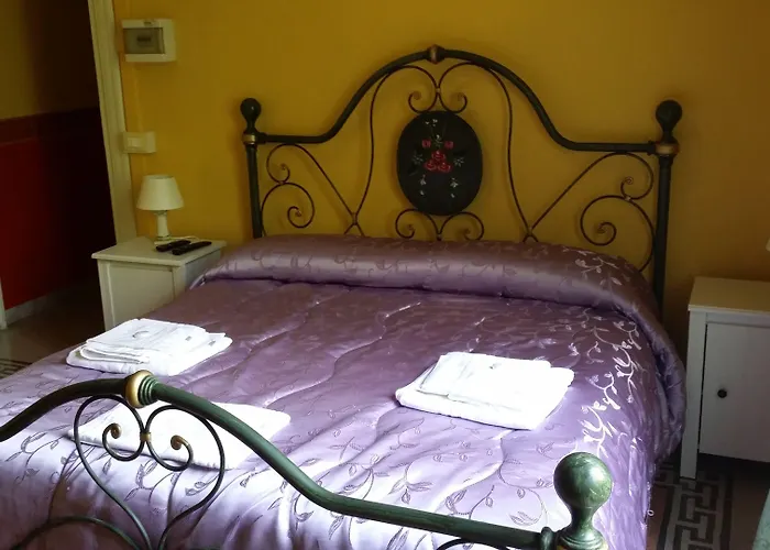 La Breccia A Porta Pia Bed & Breakfast