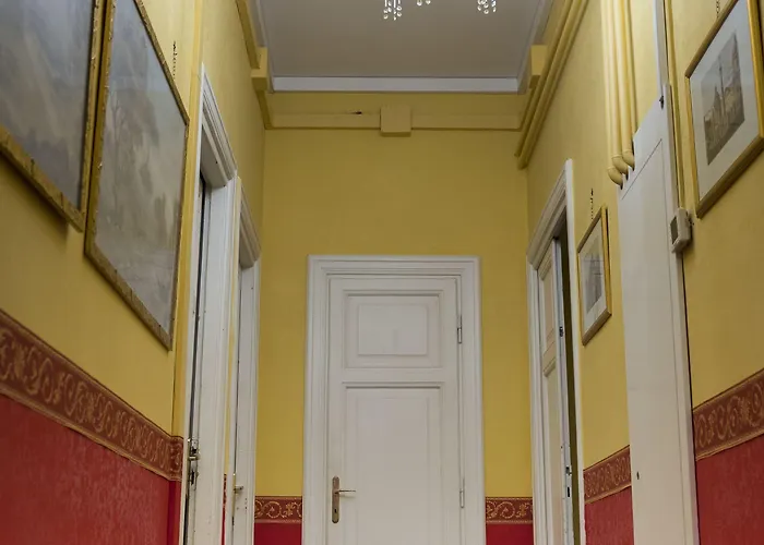 Bed & Breakfast La Breccia A Porta Pia