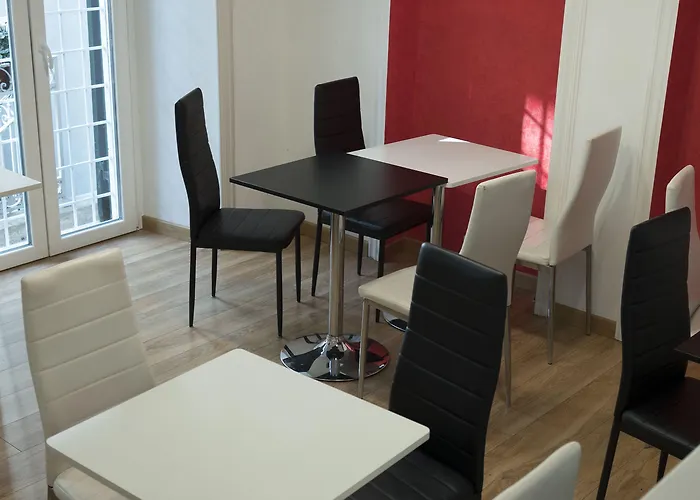 La Breccia A Porta Pia Bed & Breakfast Rome