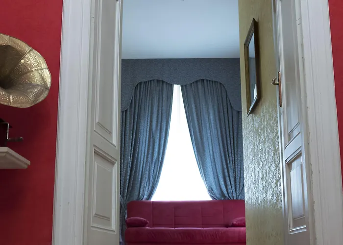 La Breccia A Porta Pia Bed & Breakfast 4*