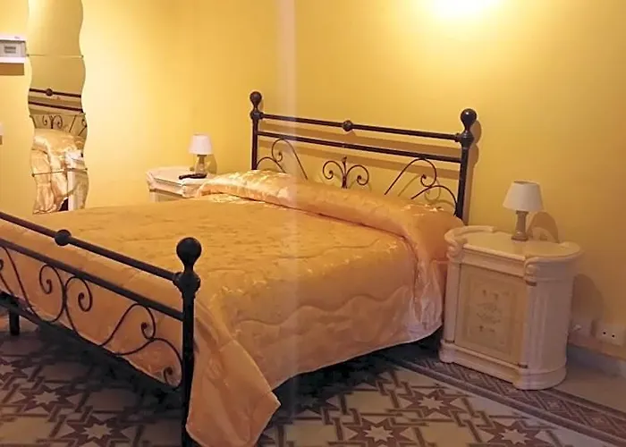 Bed & Breakfast La Breccia A Porta Pia 4*