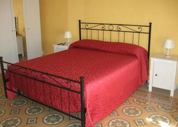 La Breccia A Porta Pia Bed & Breakfast Rome