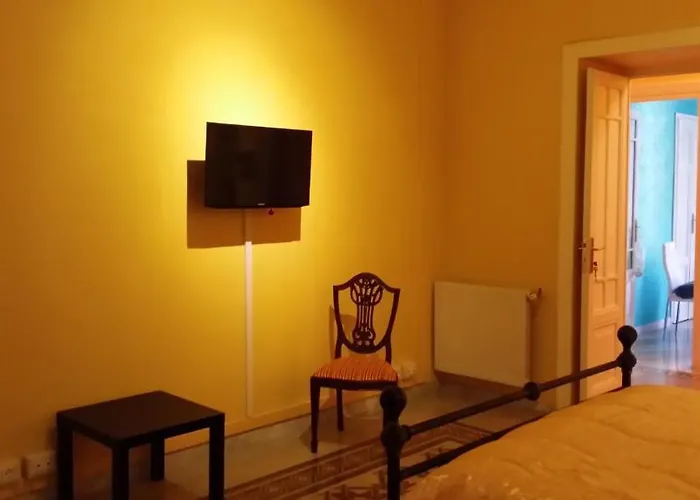 Bed & Breakfast La Breccia A Porta Pia