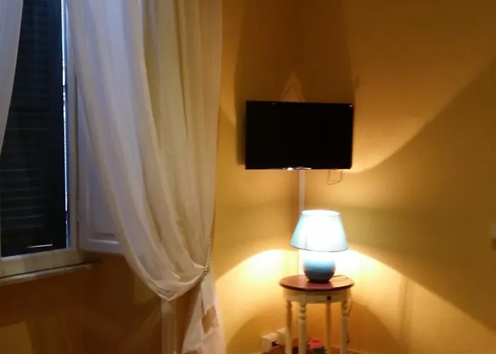 Bed & Breakfast La Breccia A Porta Pia